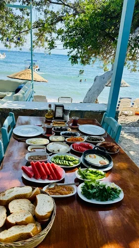 Pruva kahvaltı sofrası